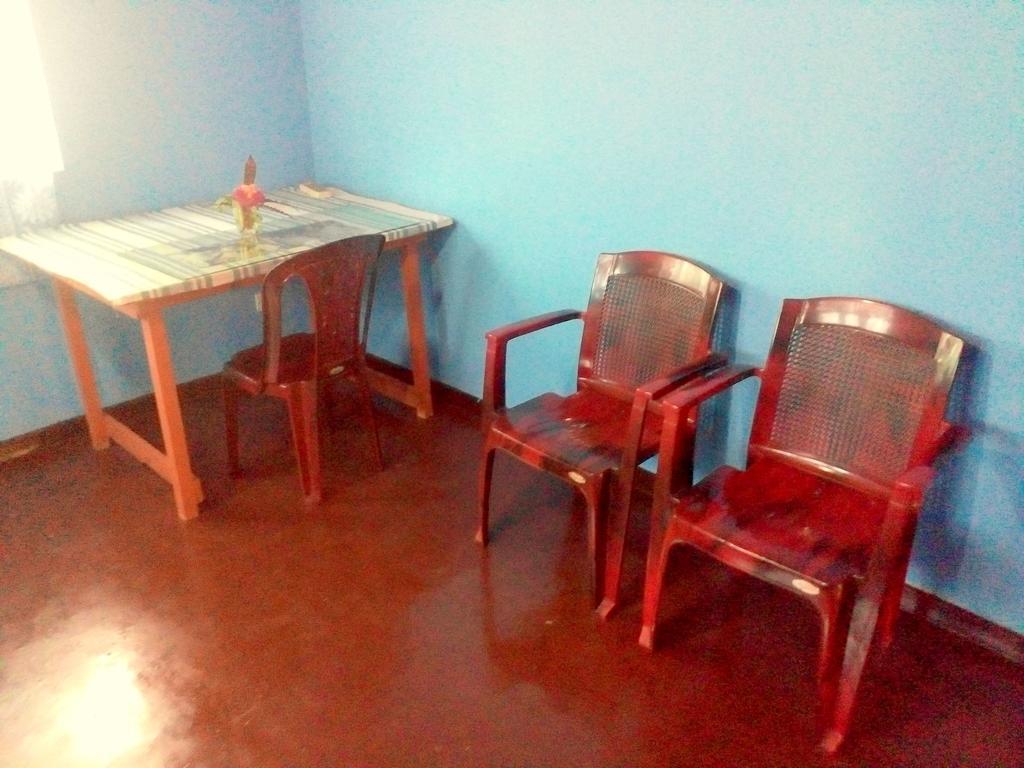 Hikkaduwa Home Stay Bilik gambar
